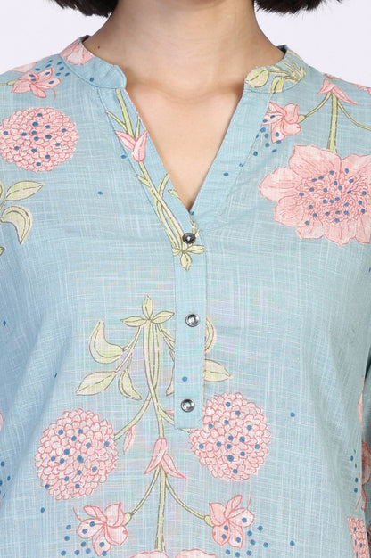 W for Woman Blue Floral Printed Thread Work Straight Rayon Kurta