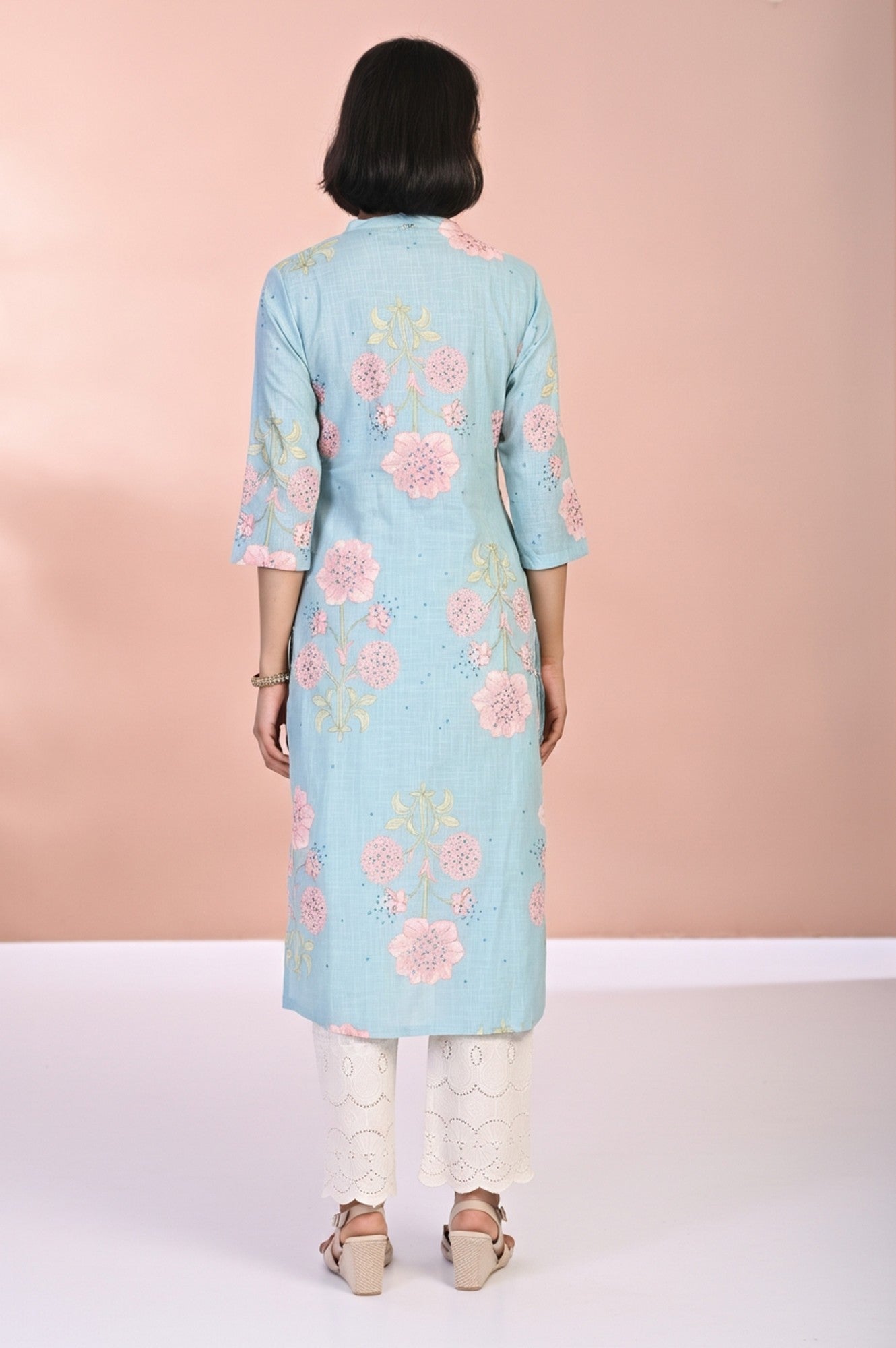 W for Woman Blue Floral Printed Thread Work Straight Rayon Kurta