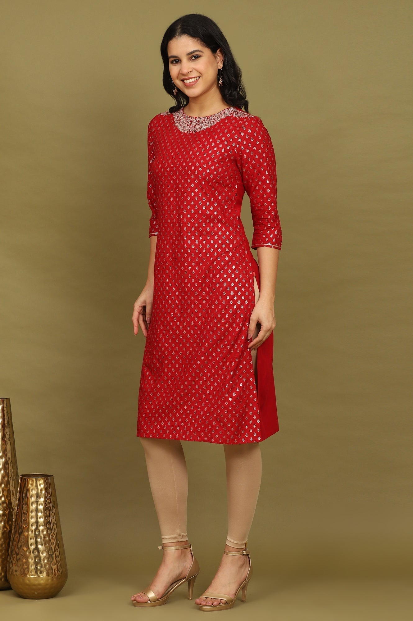W for Woman Maroon Glitter Printed Rayon Straight Kurta with Embroidered Neck