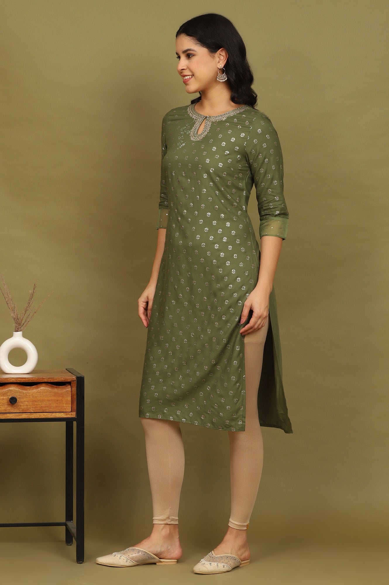 W for Woman Green Glitter Printed Rayon Straight Kurta with Embroidered Neck