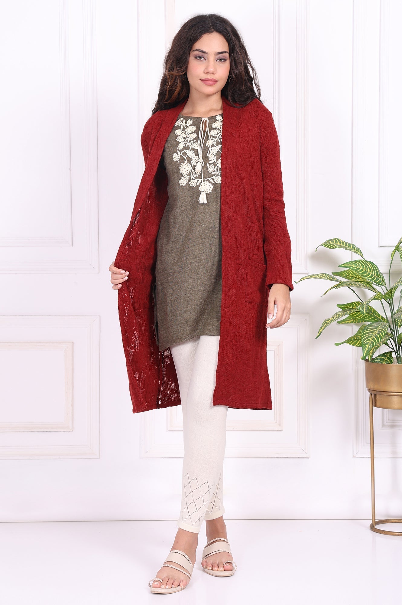 W for Woman Red Solid Straight Knitting Cardigan