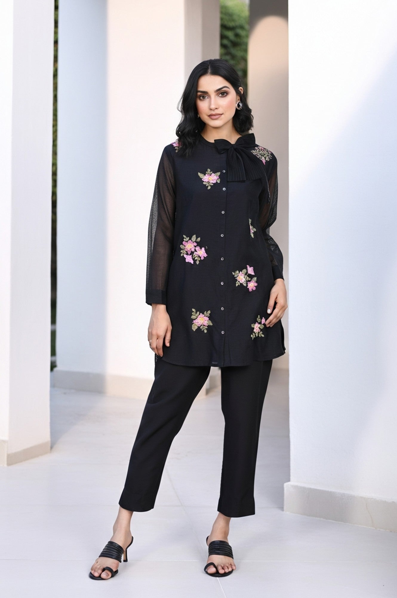 W for Woman Black Embroidered Floral Thread Work Straight Kota Tunic
