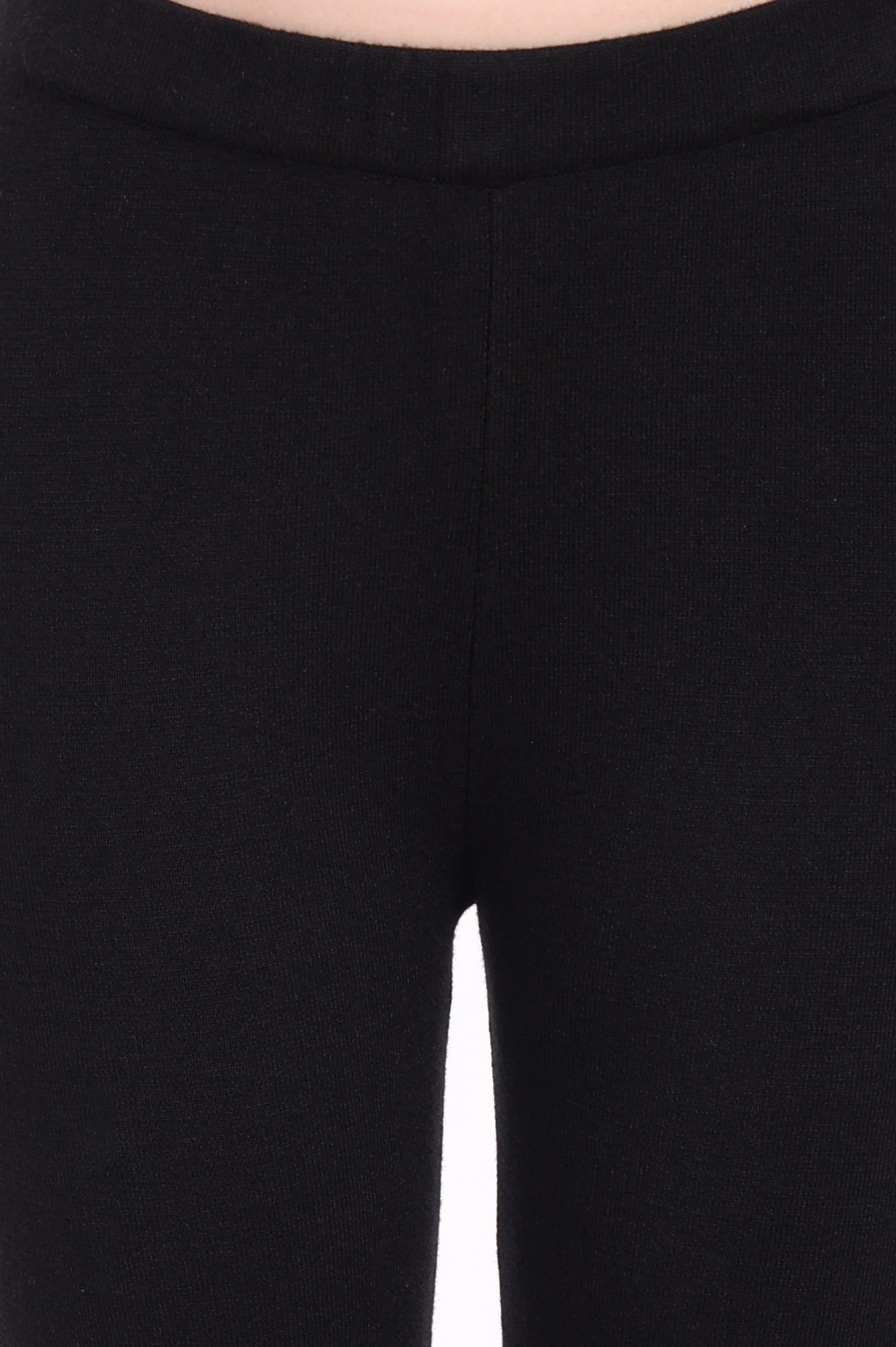 W for Woman Black Solid Straight Pant