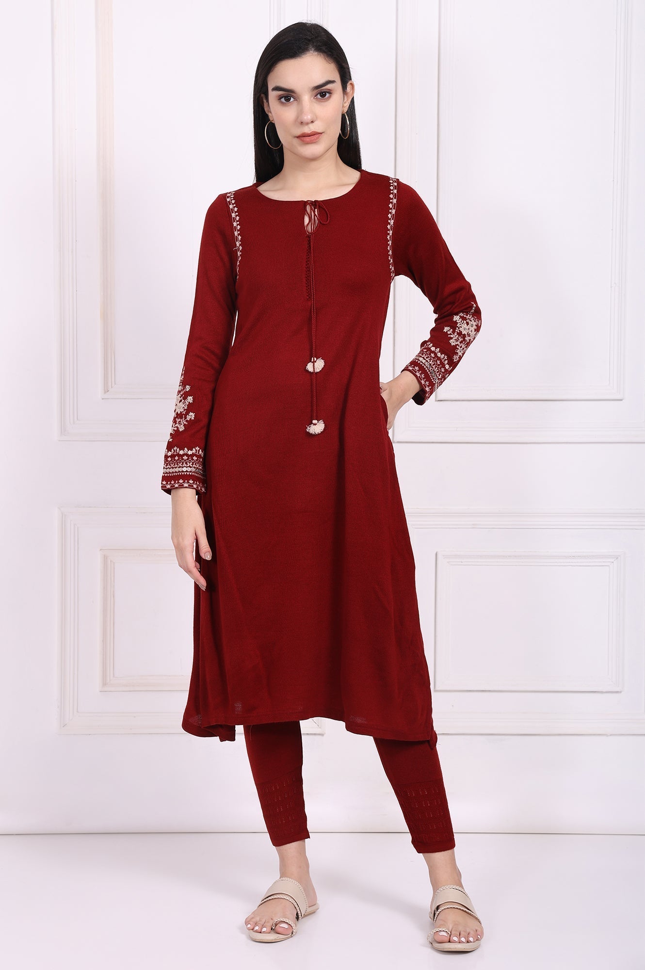 W for Woman Red Solid Acrylic Legging for Winter