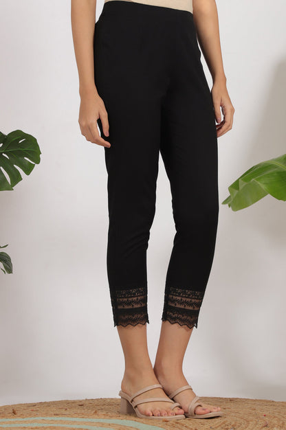 W for Woman Black Solid Cotton Flax Slim Pants with Lace