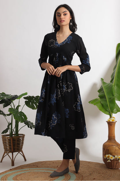 W for Woman Black Floral Printed Pure Cotton Kurta, Pants and Embroidered Dupatta Set
