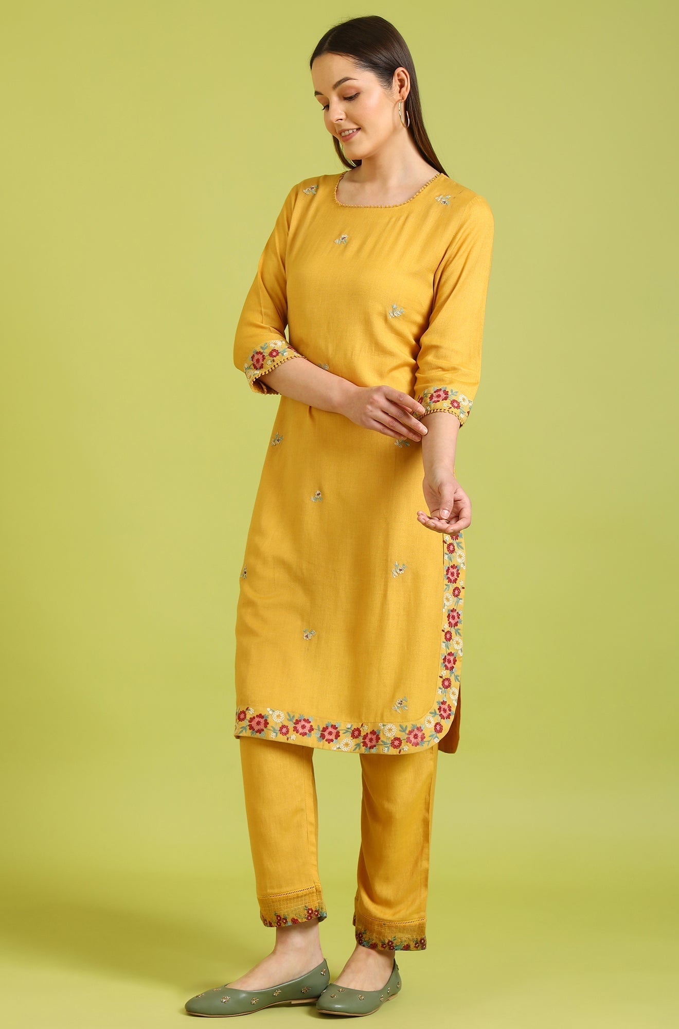 W for Woman Solid A-line Rayon Kurta & Straight Pant with Dupatta Set