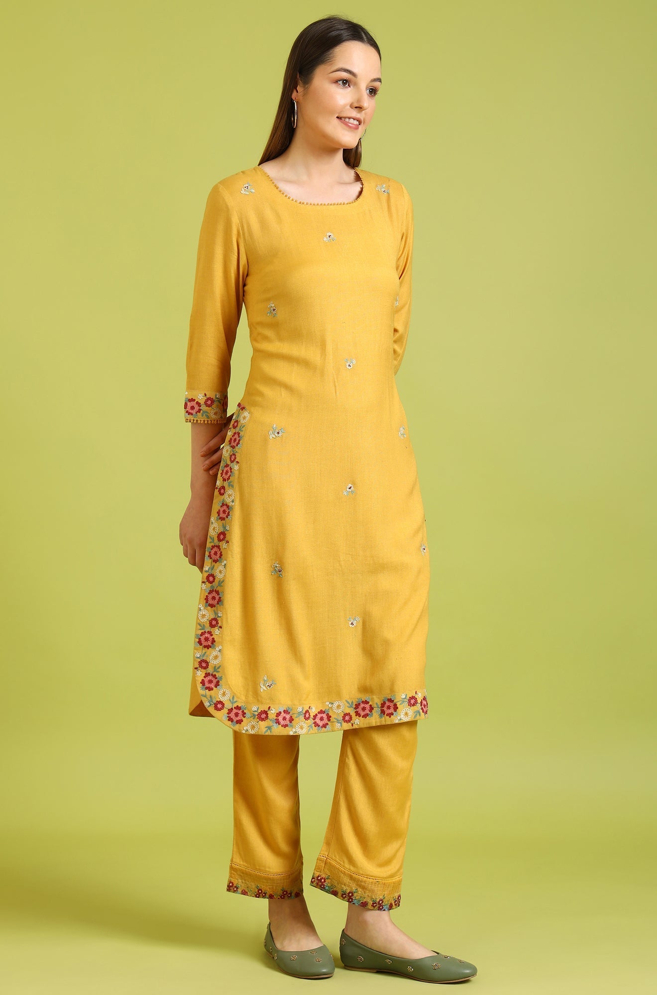 W for Woman Solid A-line Rayon Kurta & Straight Pant with Dupatta Set
