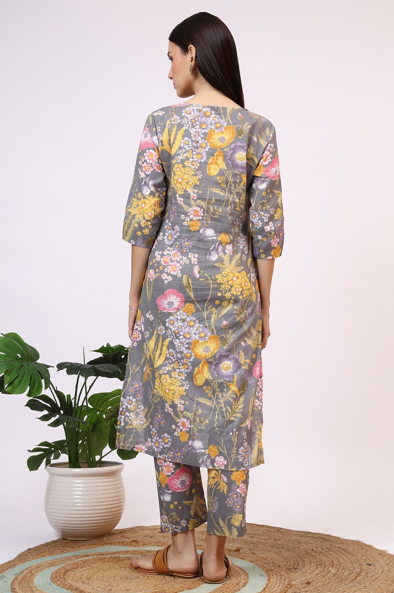 W for Woman Grey Floral Printed Pure Cotton Straight Kurta and Pants Co-ord Set