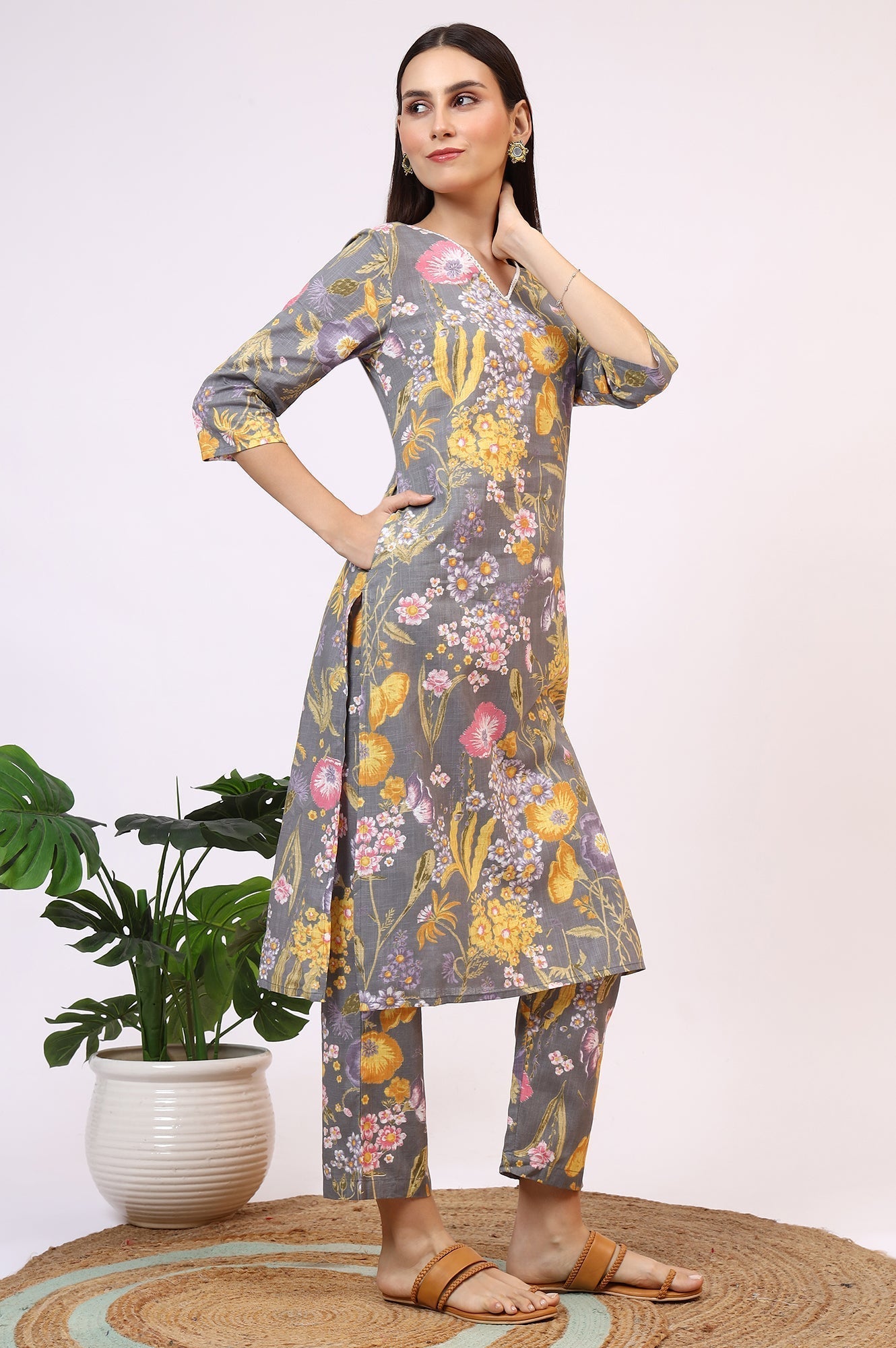 W for Woman Grey Floral Printed Pure Cotton Straight Kurta and Pants Co-ord Set