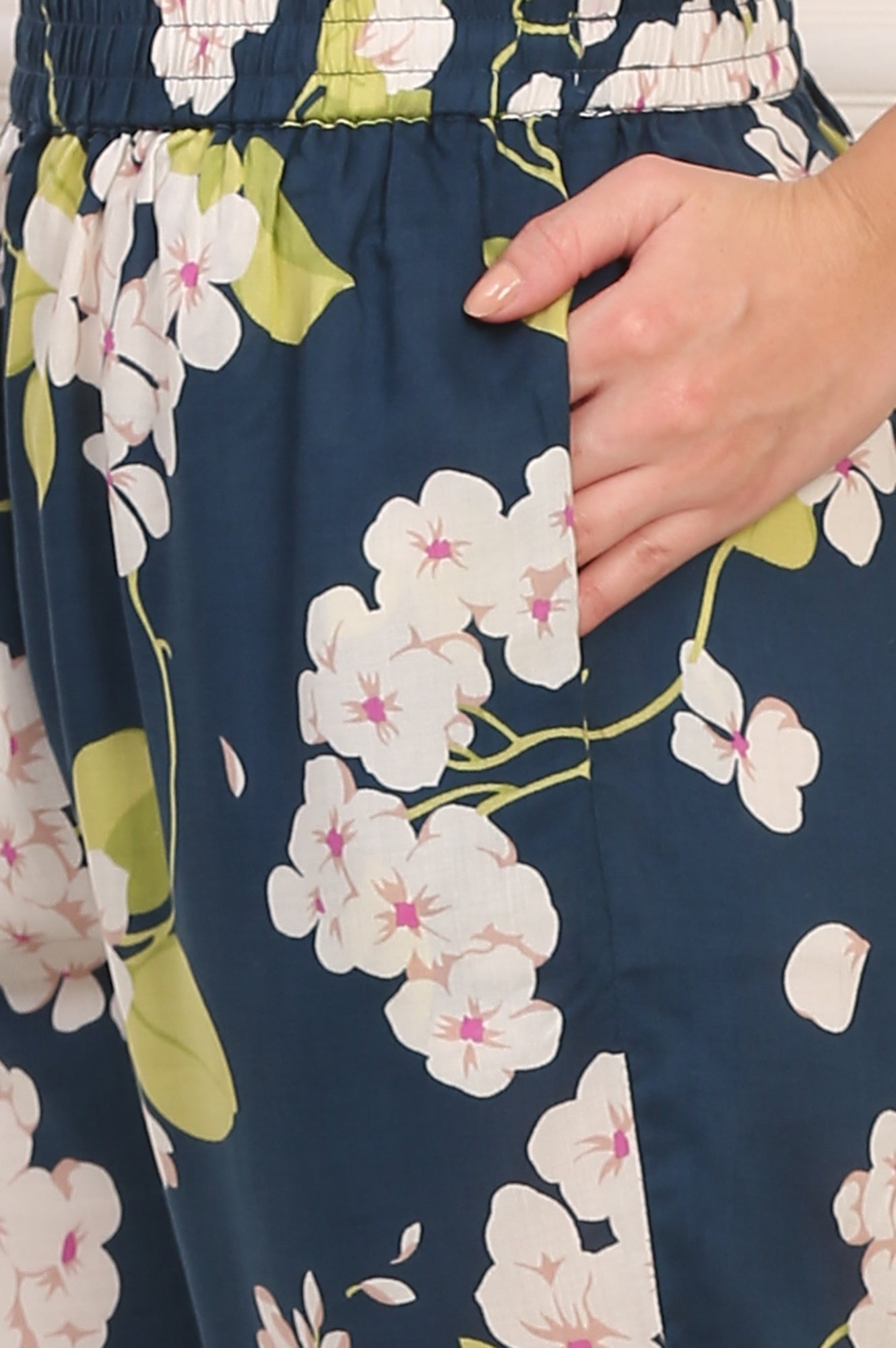 W for Woman Navy Blue Floral Printed Straight Pure Cotton Kurta and Straight Pants Co-ord Set