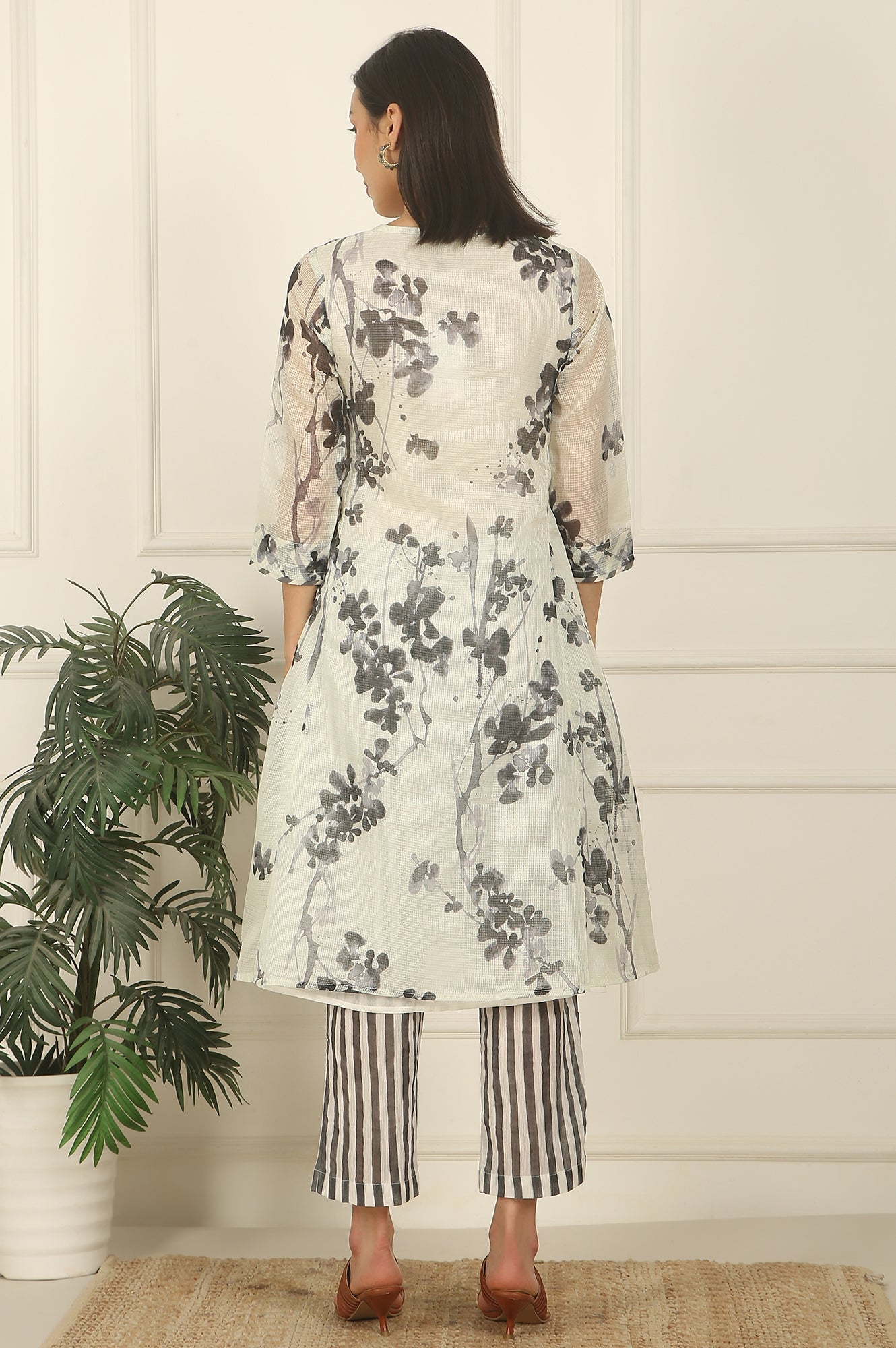 W for Woman White and Black Floral Printed Kota Flared Kurta and Pants Set