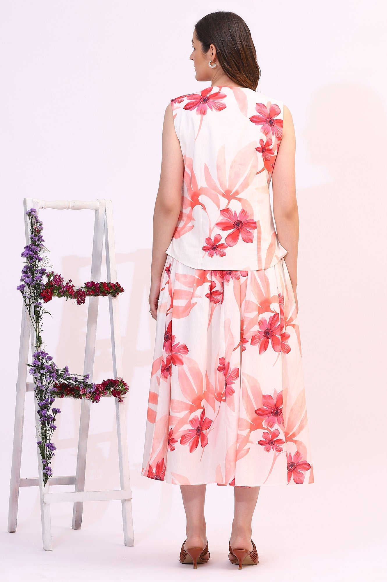 W for Woman Wite Bold Floral Printed Pure Cotton Crop Top, Gilet and Skirt Set