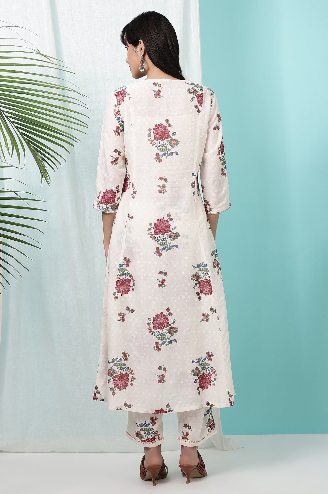 W for Woman White Floral Printed Textured Dobby A-line Kurta and Pants Co-ord Set