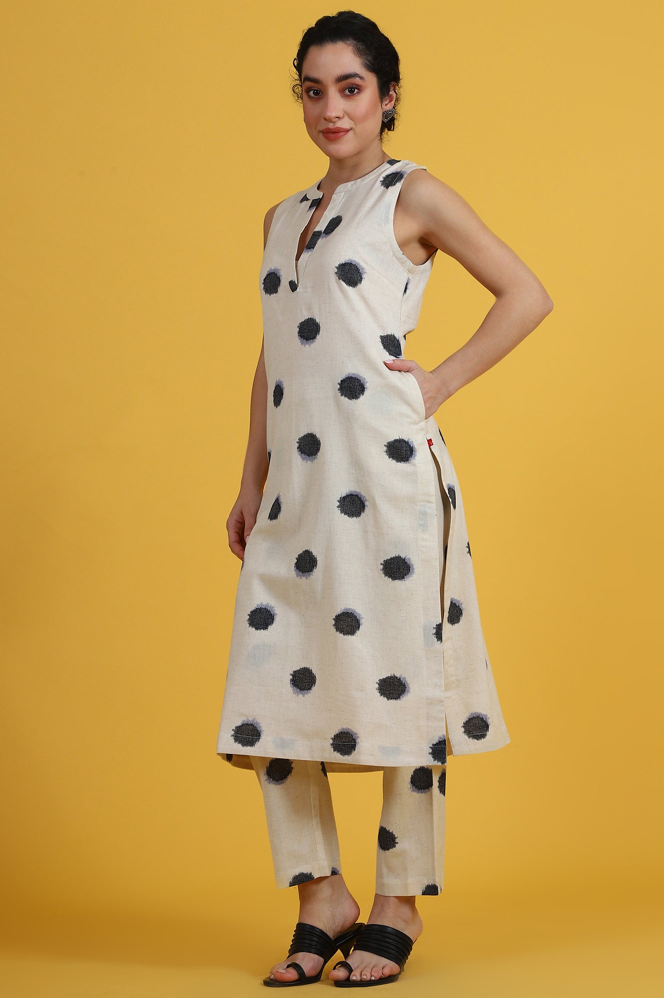 W for Woman White Polka Dots Cotton Flax A-line Kurta and Pants Co-ord Set