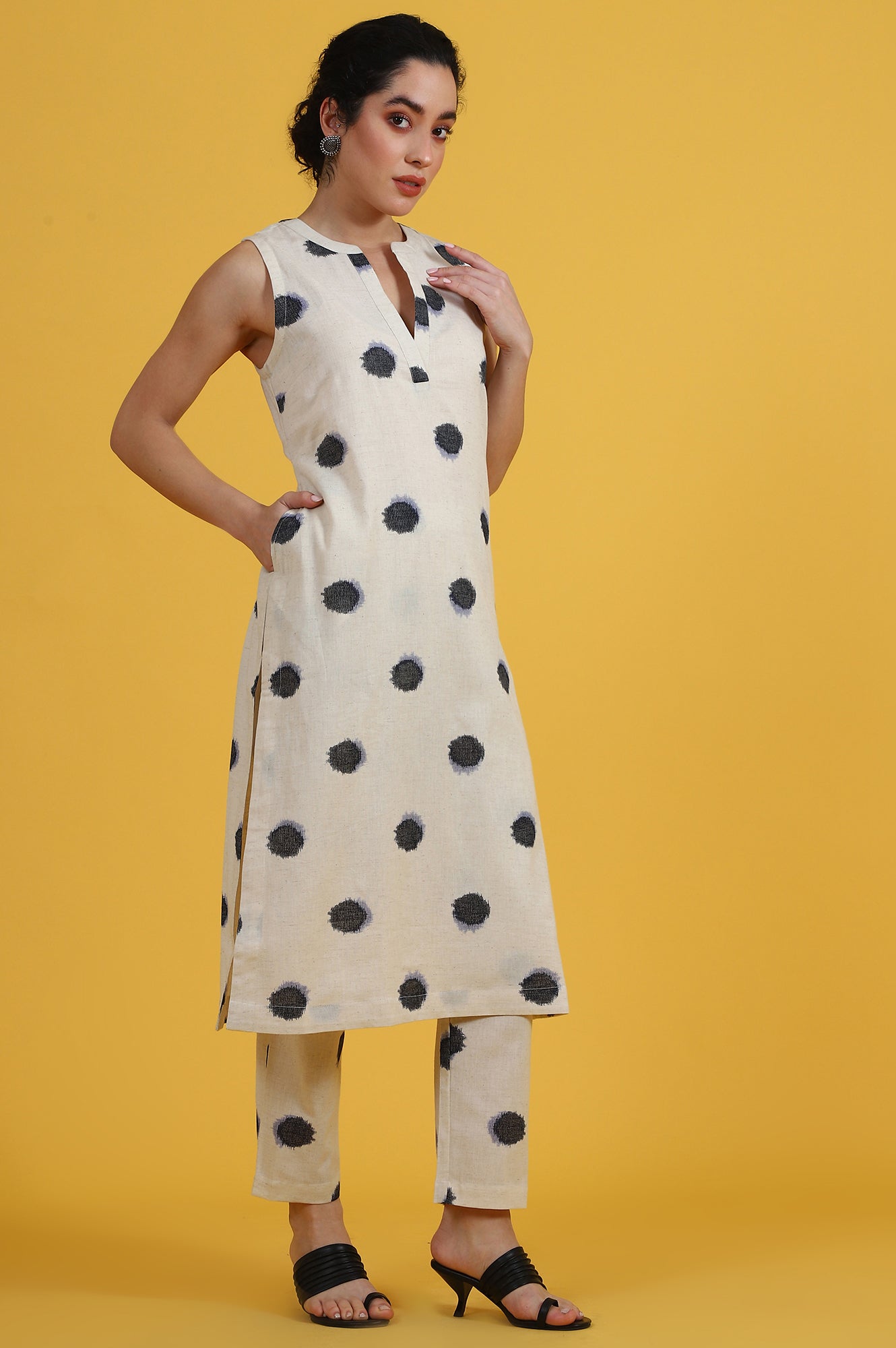 W for Woman White Polka Dots Cotton Flax A-line Kurta and Pants Co-ord Set