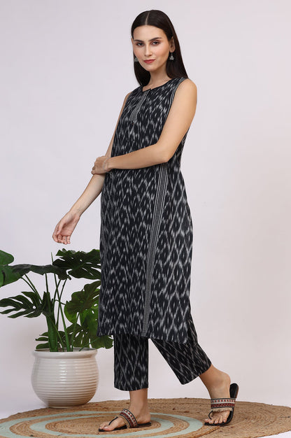 W for Woman Black Ikkat Pure Cotton Straight Kurta and Pants Co-ord Set