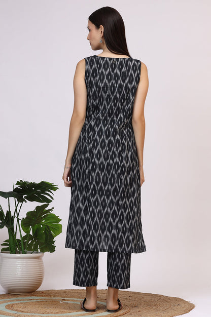 W for Woman Black Ikkat Pure Cotton Straight Kurta and Pants Co-ord Set