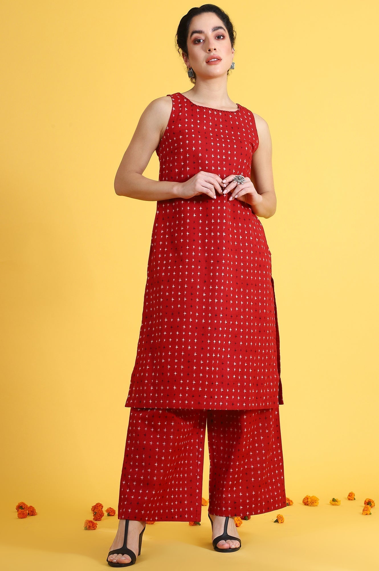 W for Woman Red Abstract Printed Cotton Flax Sleeveless Straight Kurta and Pants Co-ord Set