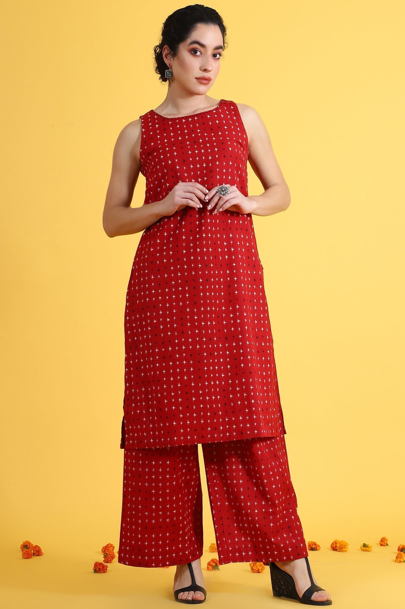 W for Woman Red Abstract Printed Cotton Flax Sleeveless Straight Kurta and Pants Co-ord Set