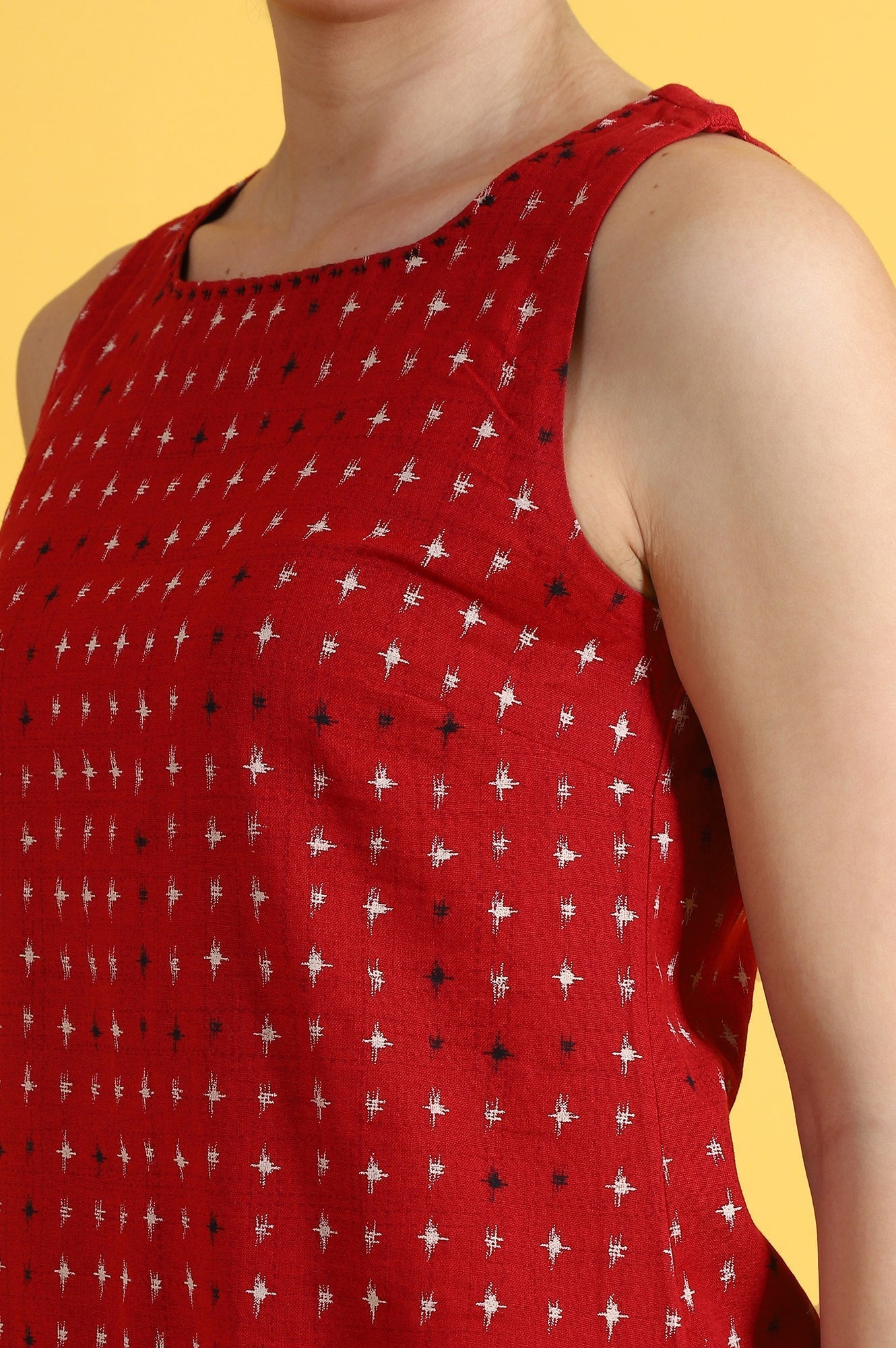 W for Woman Red Abstract Printed Cotton Flax Sleeveless Straight Kurta and Pants Co-ord Set
