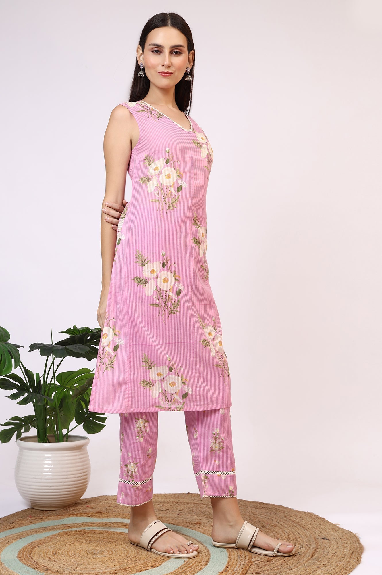 W for Woman Lilac Floral Printed Pure Cotton Straight Kurta and Pants Co-ord Set