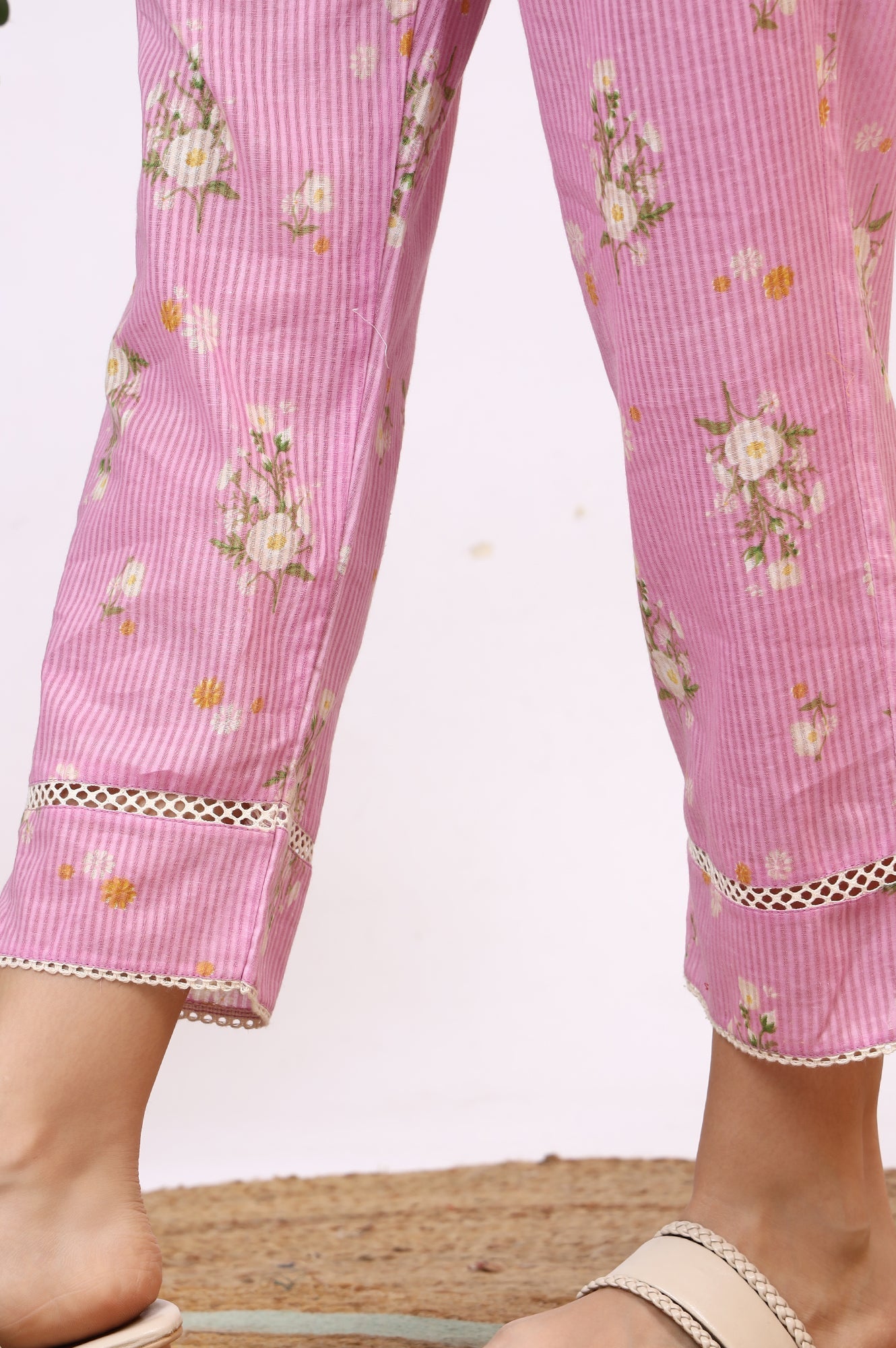 W for Woman Lilac Floral Printed Pure Cotton Straight Kurta and Pants Co-ord Set