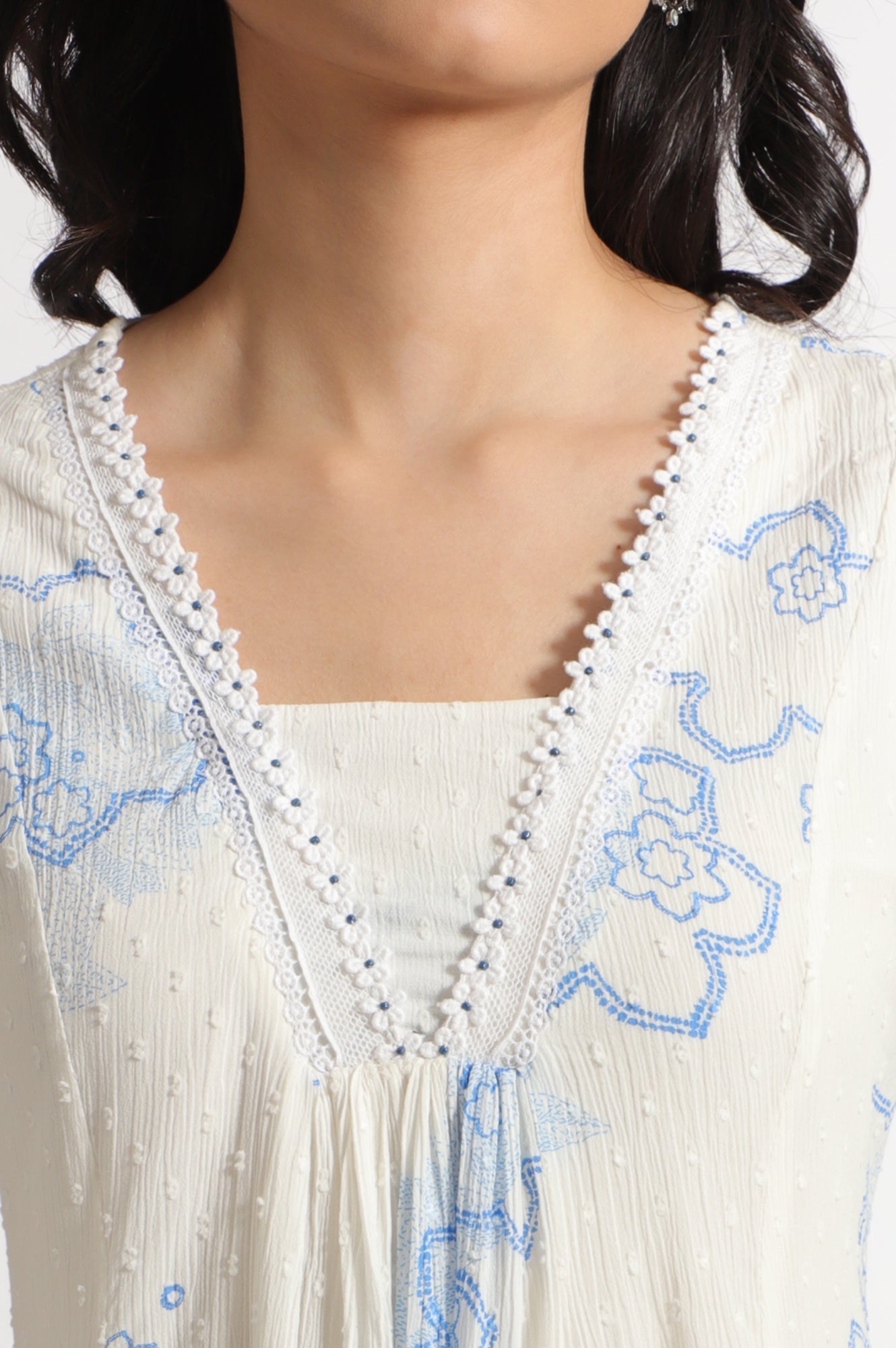 W for Woman White Floral Printed Cotton Swiss Dot Kurta and Pants Co-ord Set