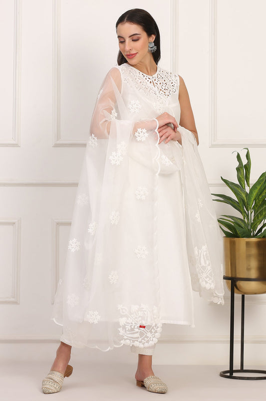W for Woman White Solid Embroidered Straight Pure Cotton Kurta, Straight Pant and Dupatta Set