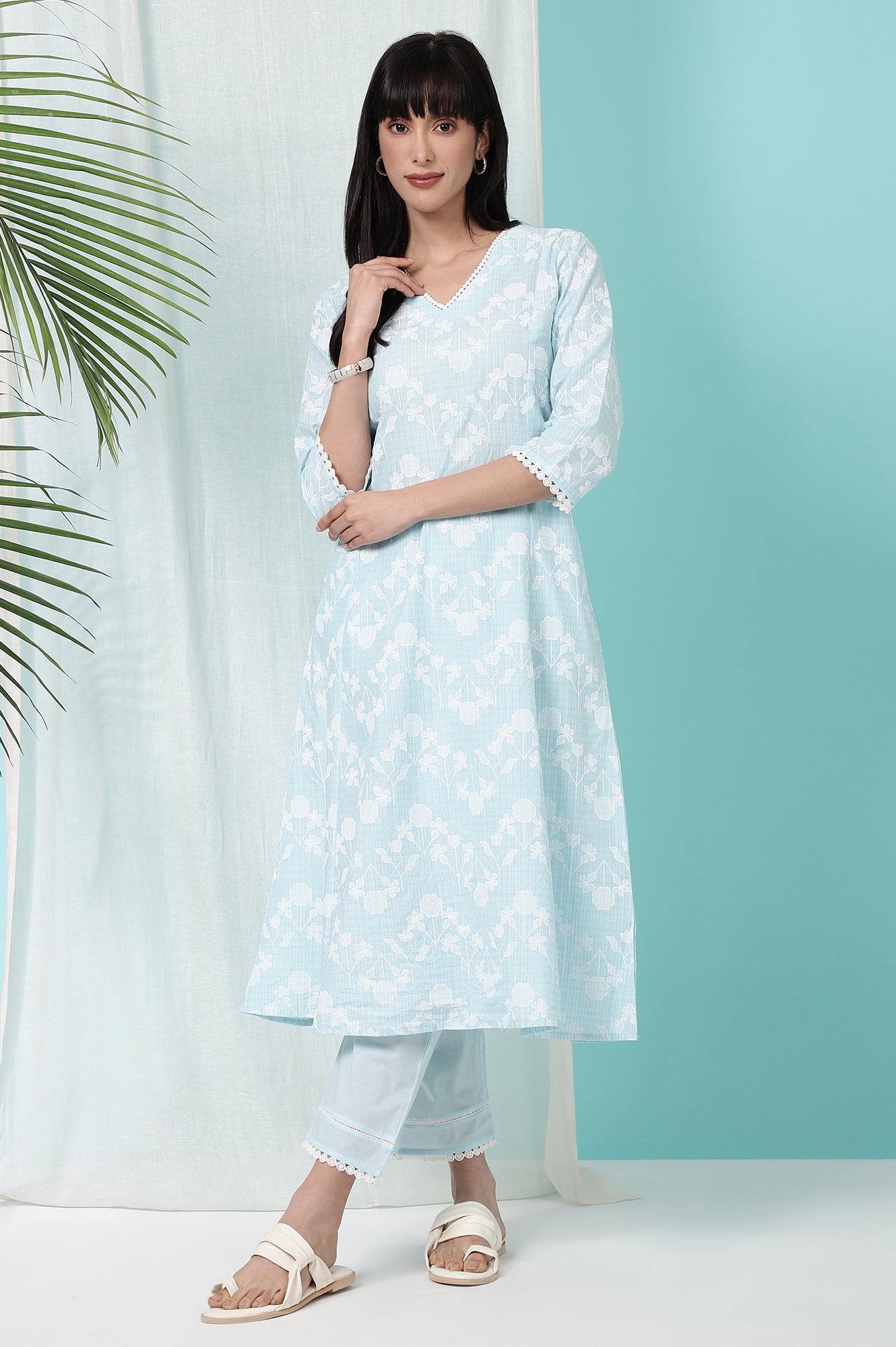 W for Woman Sky Blue Floral Printed Pure Cotton Straight Kurta and Pants Co-ord Set