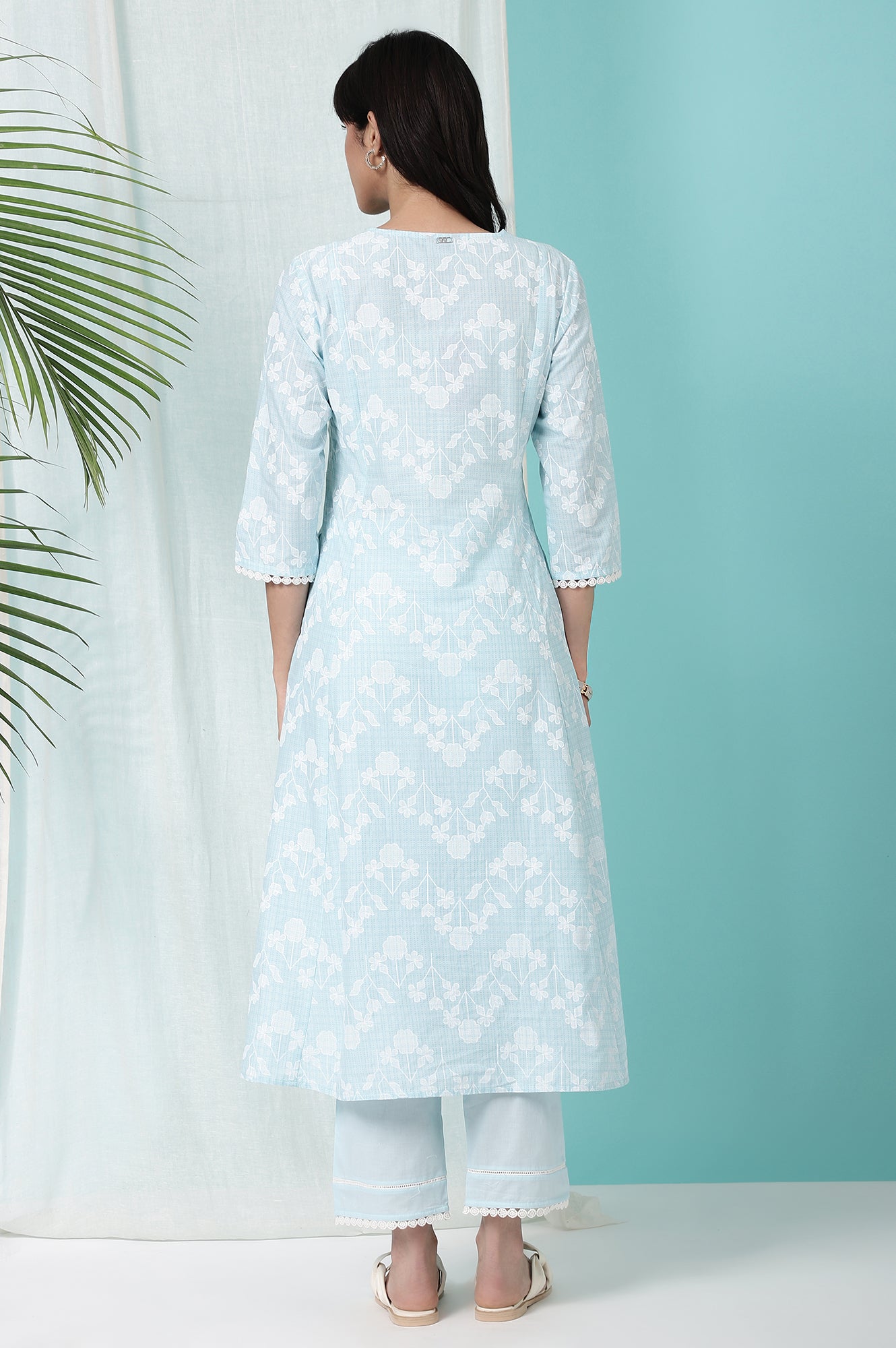 W for Woman Sky Blue Floral Printed Pure Cotton Straight Kurta and Pants Co-ord Set