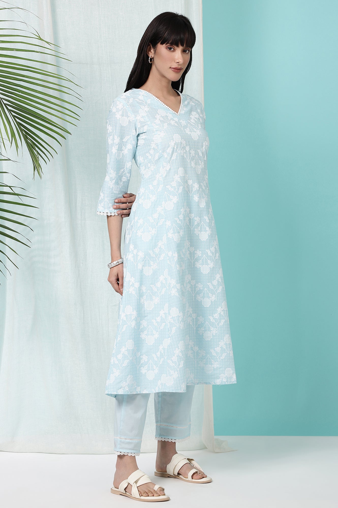 W for Woman Sky Blue Floral Printed Pure Cotton Straight Kurta and Pants Co-ord Set