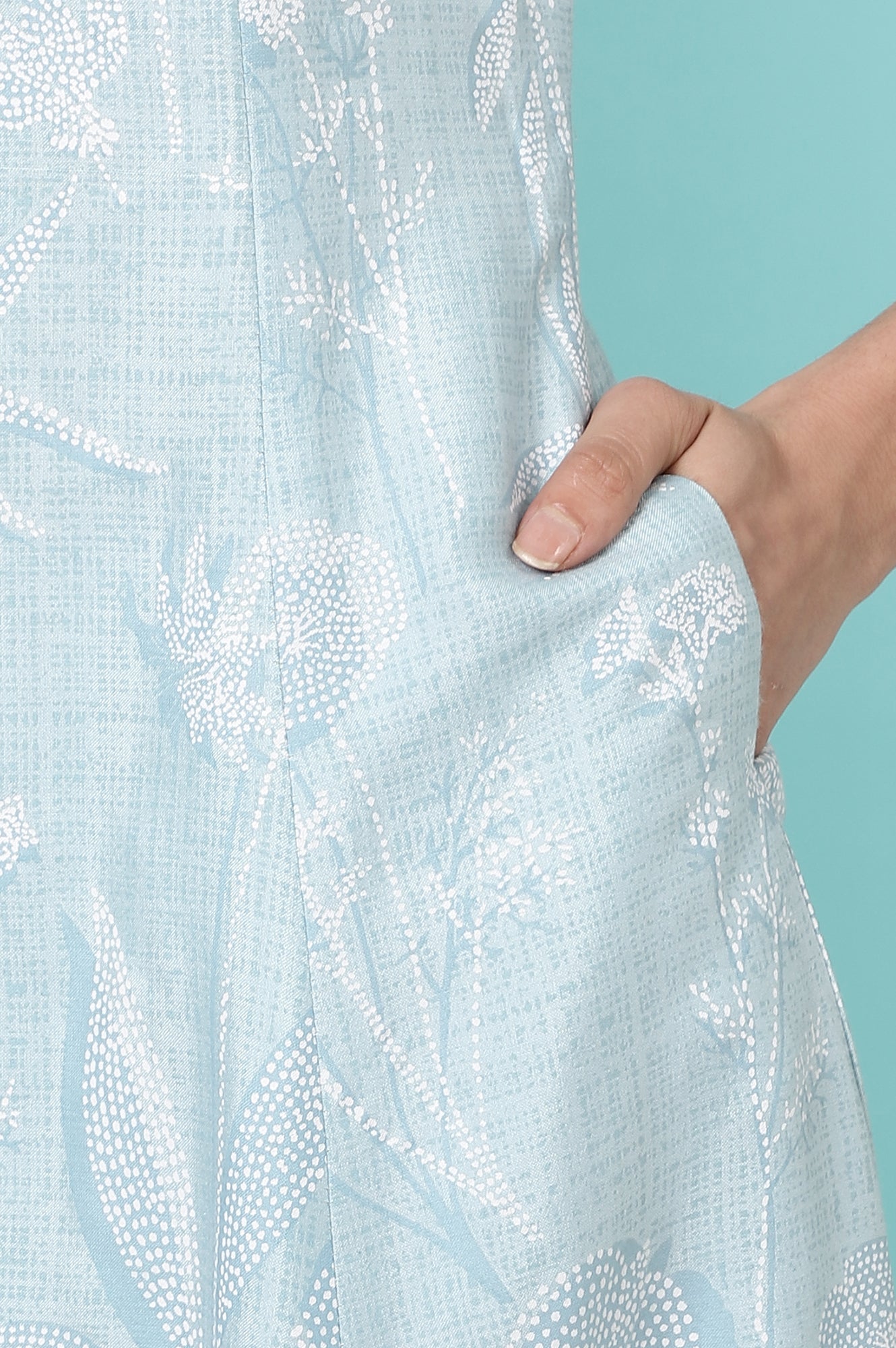 W for Woman Sky Blue Floral Printed A-line Kurta and Pants Co-ord Set
