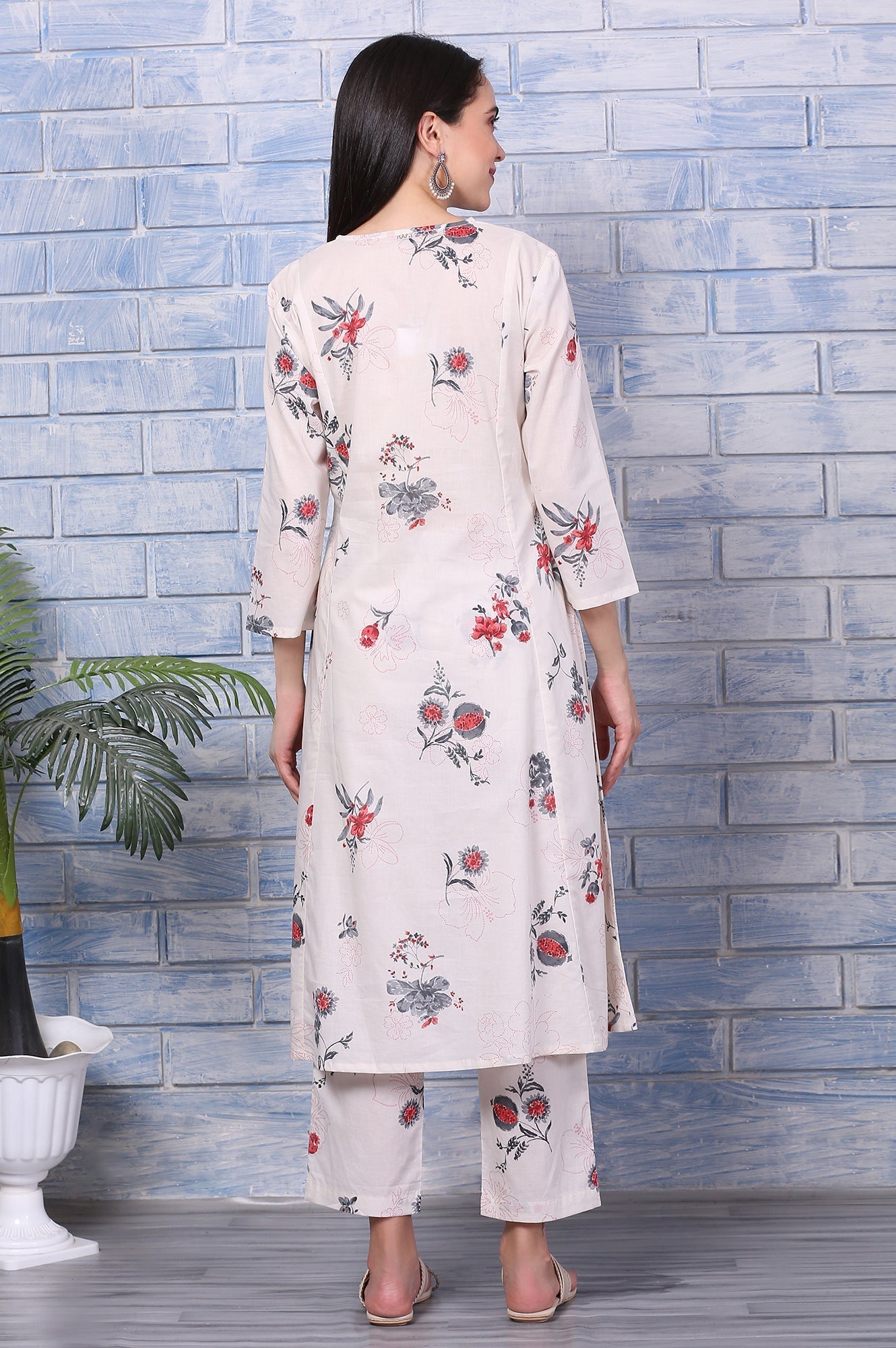 W for Woman Off-White Floral Printed Pure Cotton A-line Kurta and Pants Co-ord Set