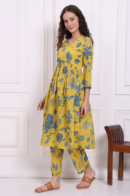W for Woman Yellow Bold Floral Printed Pure Cotton Flared Kurta and Pants Co-ord Set
