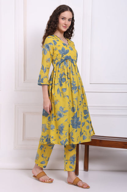 W for Woman Yellow Bold Floral Printed Pure Cotton Flared Kurta and Pants Co-ord Set