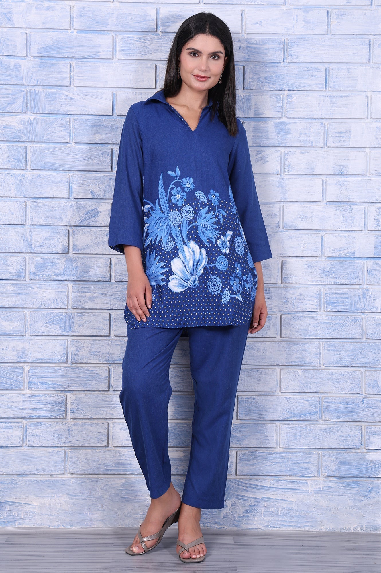 W for Woman Blue Floral Printed Beads Rayon Flax Straight Kurta And Straight Pant Set