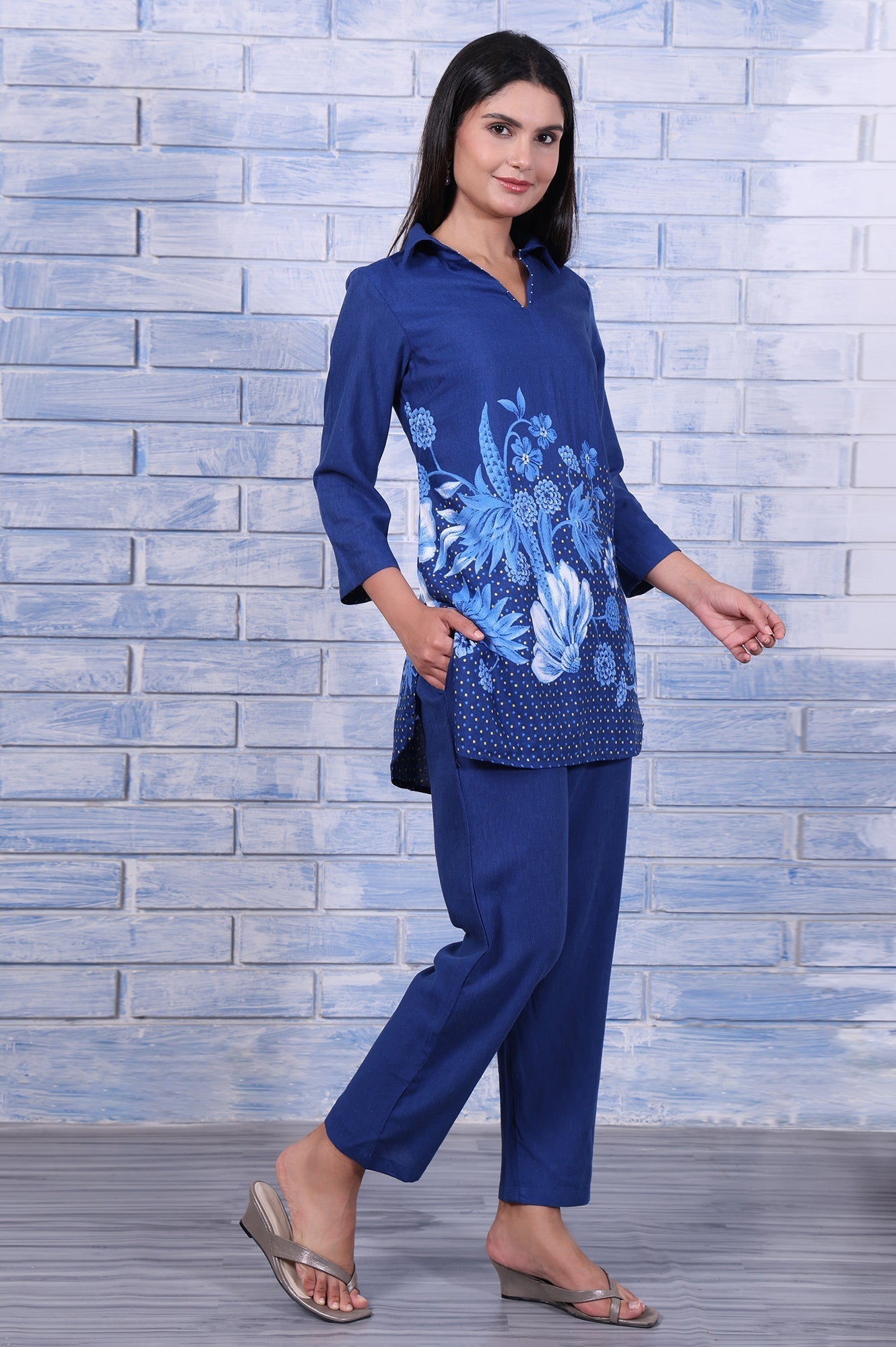 W for Woman Blue Floral Printed Beads Rayon Flax Straight Kurta And Straight Pant Set