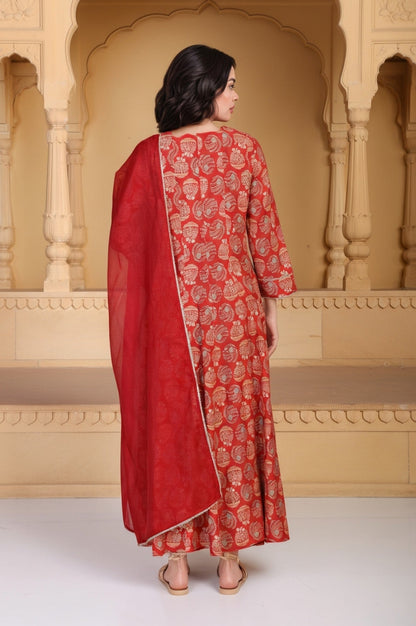 W for Woman Red Floral Print Lace Detailing Flared Rayon Kurta with Pant and Dupatta Set