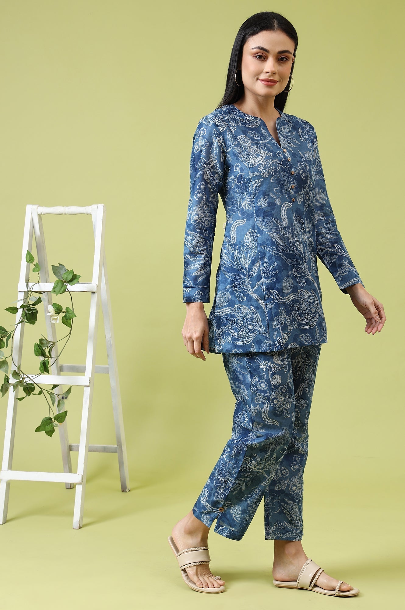 W for Woman Blue Floral Printed Pure Cotton Tunic and Pants Co-ord Set