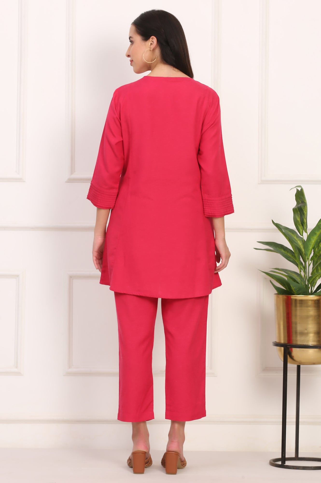 W for Woman Red Solid Embroidered Rayon Flax A-line Tunic and Straight Pants Co-ord Set