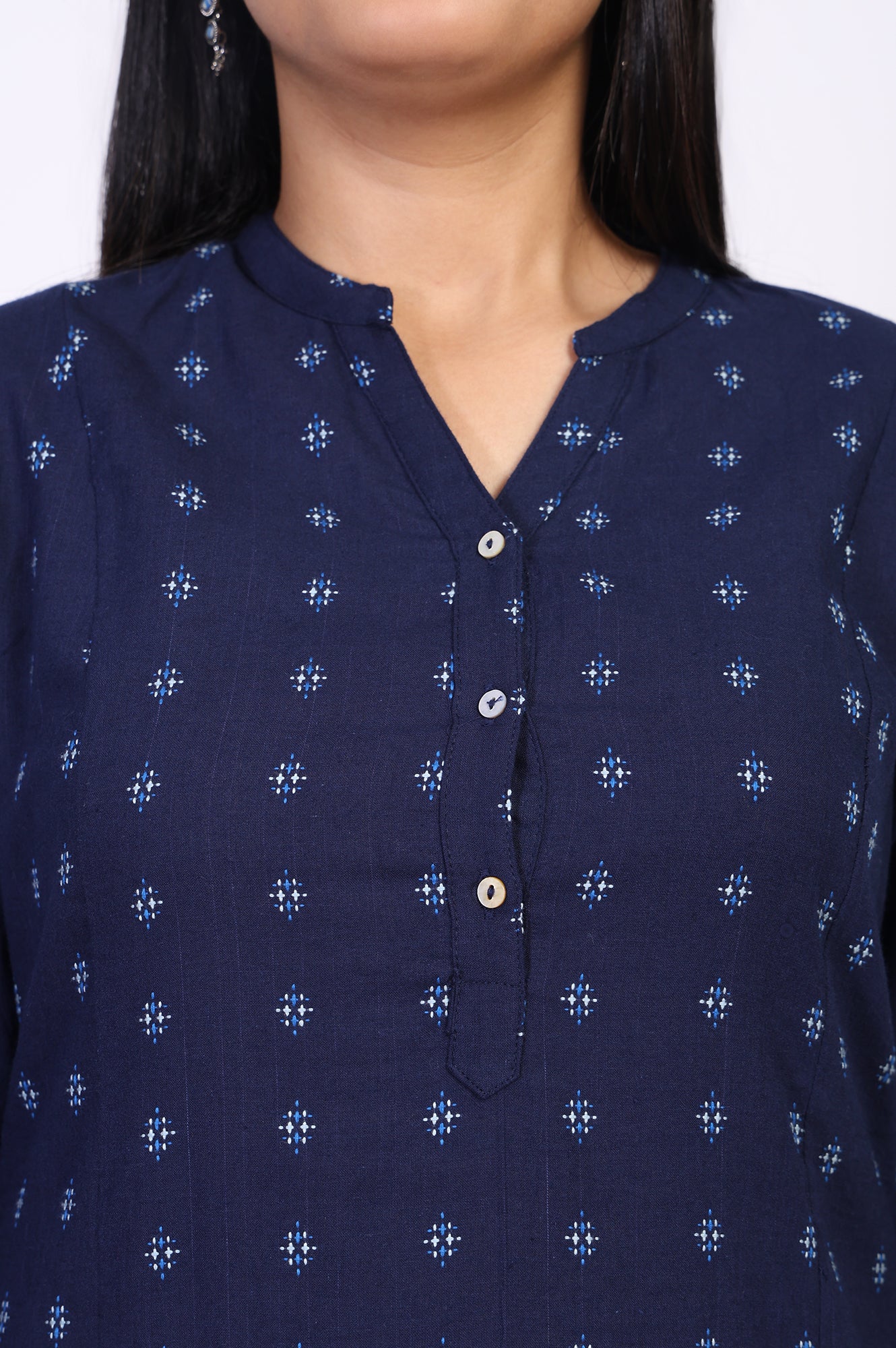 W for Woman Navy Blue Geometric Printed Straight Rayon Kurta