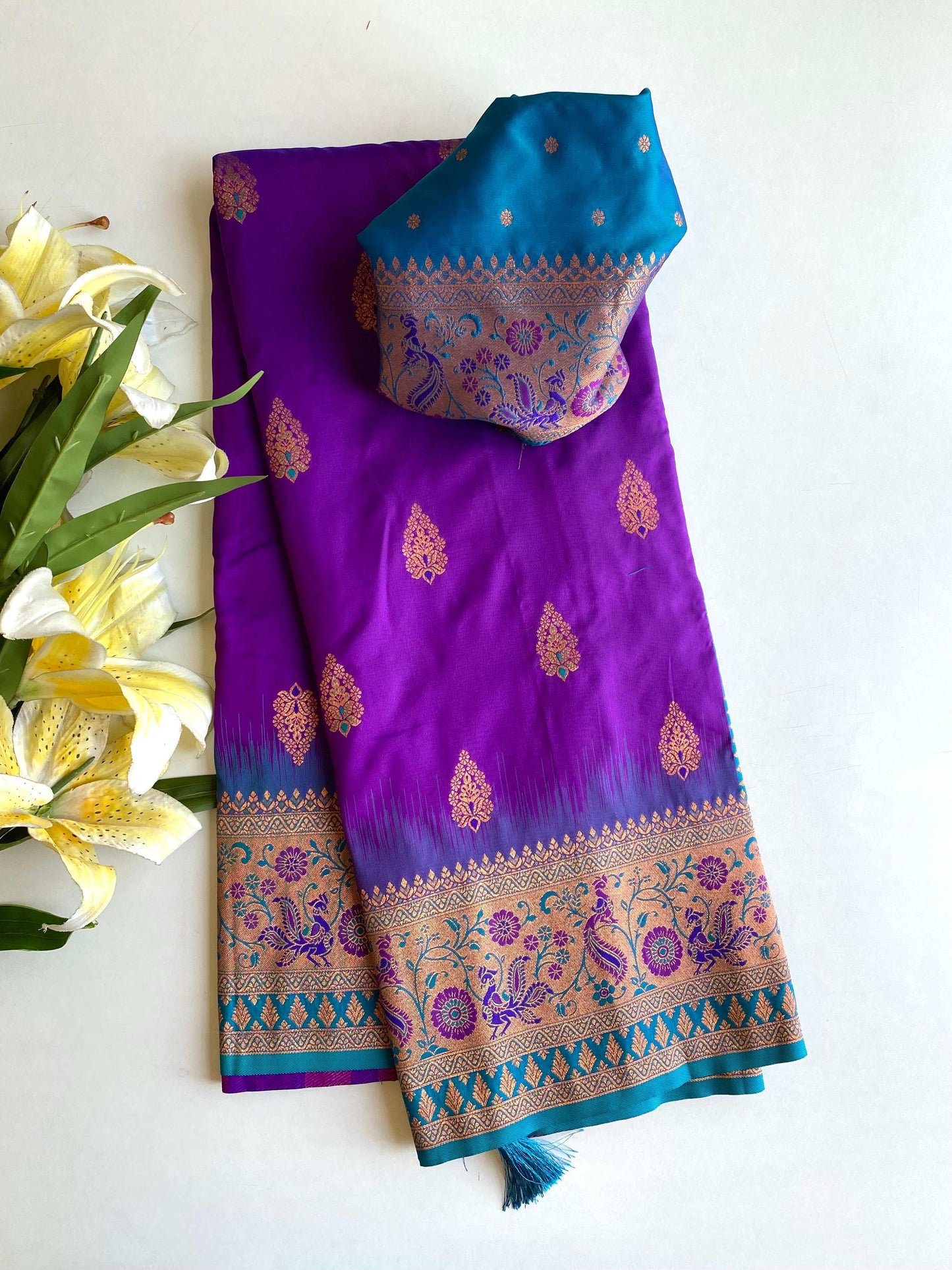 Mameraa Sarees Soft Silk Blend Blend Saree With Zari Weaving Meenakari Design-Purple