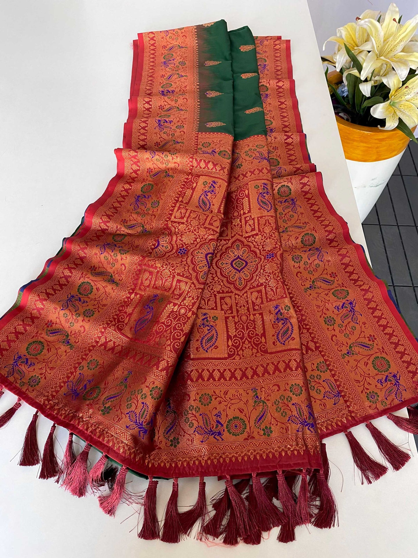 Mameraa Sarees Soft Silk Blend Blend Saree With Zari Weaving Meenakari Design-Green