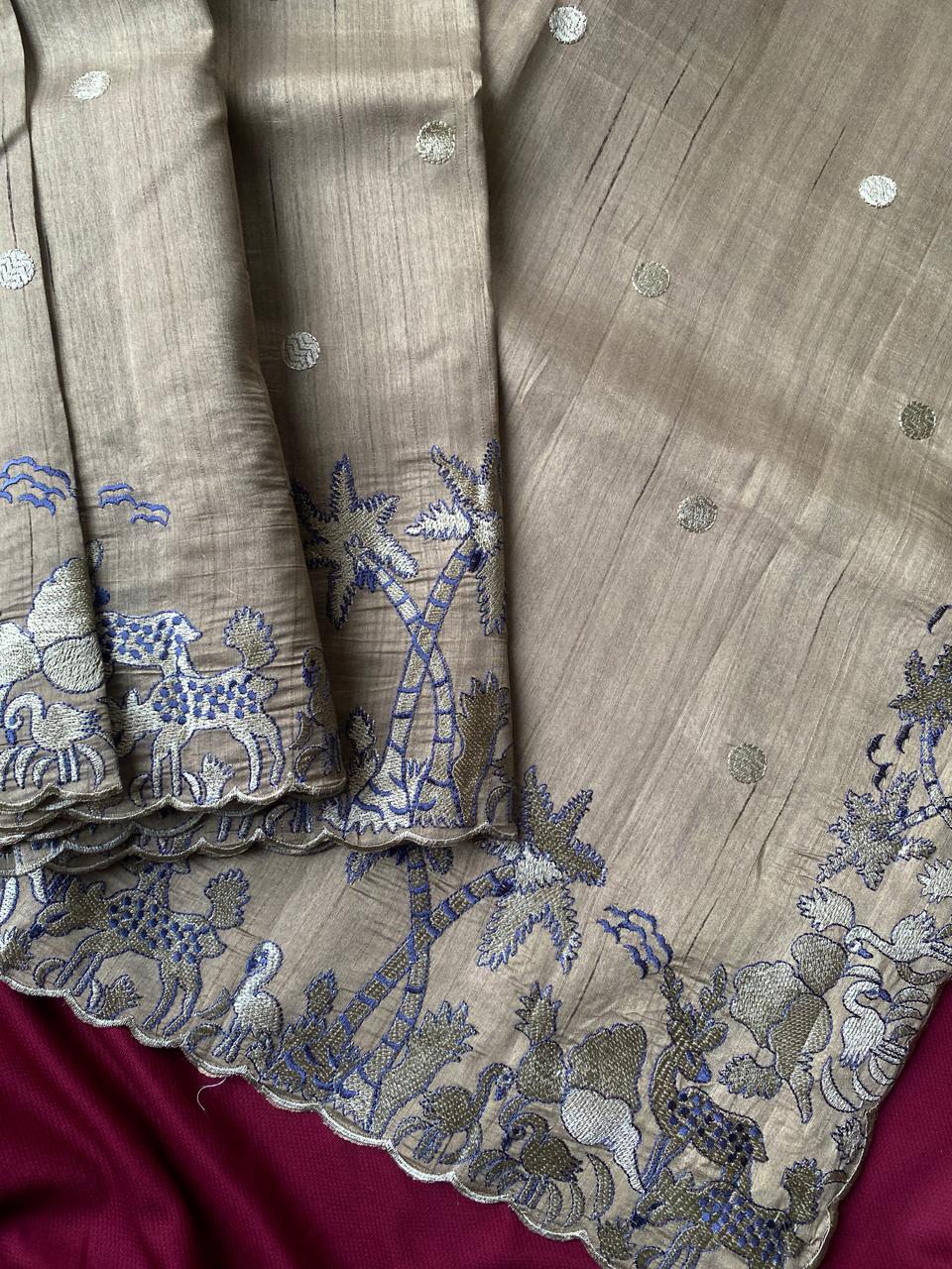Mameraa Sarees Grey Matka Silk Saree With Heavy Floral Embroidery Border With Running Blouse-Grey