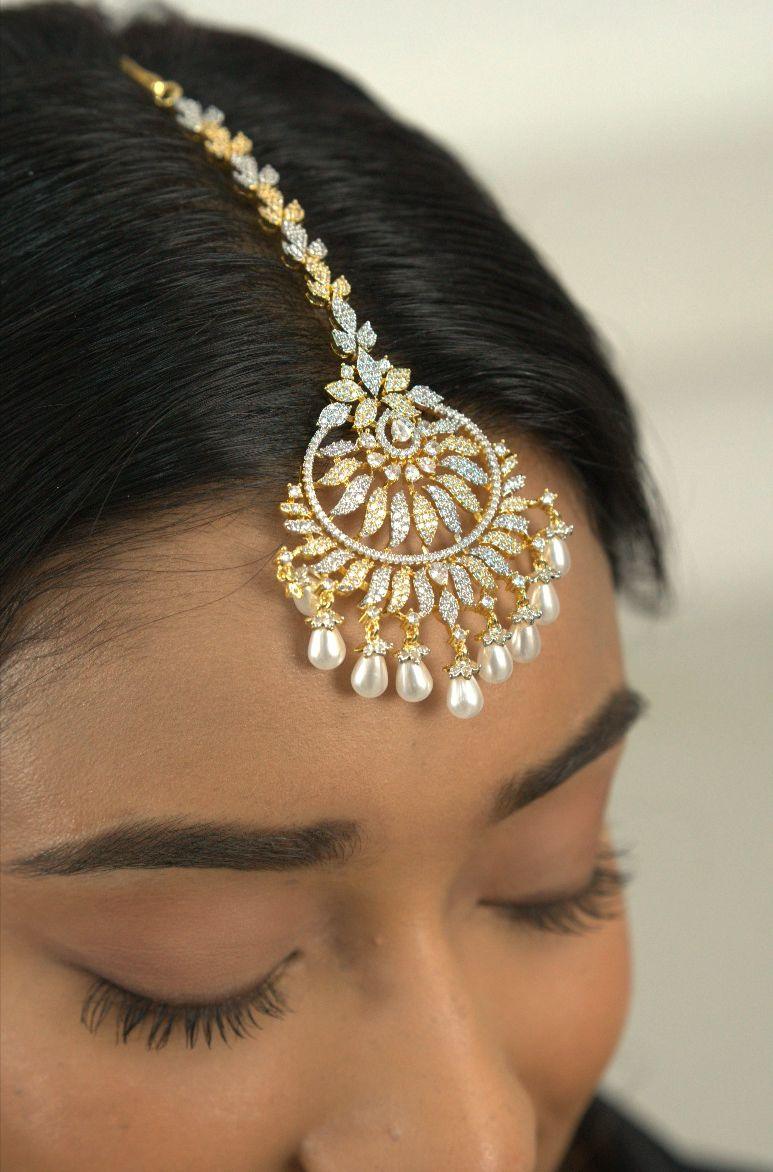 Eve Big Elegant Diamond Maangtika with Pearls