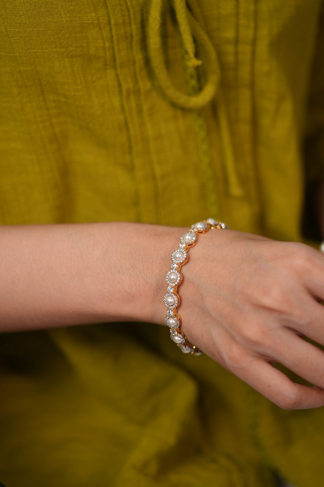 Classic Pearl Diamond Bangle Set