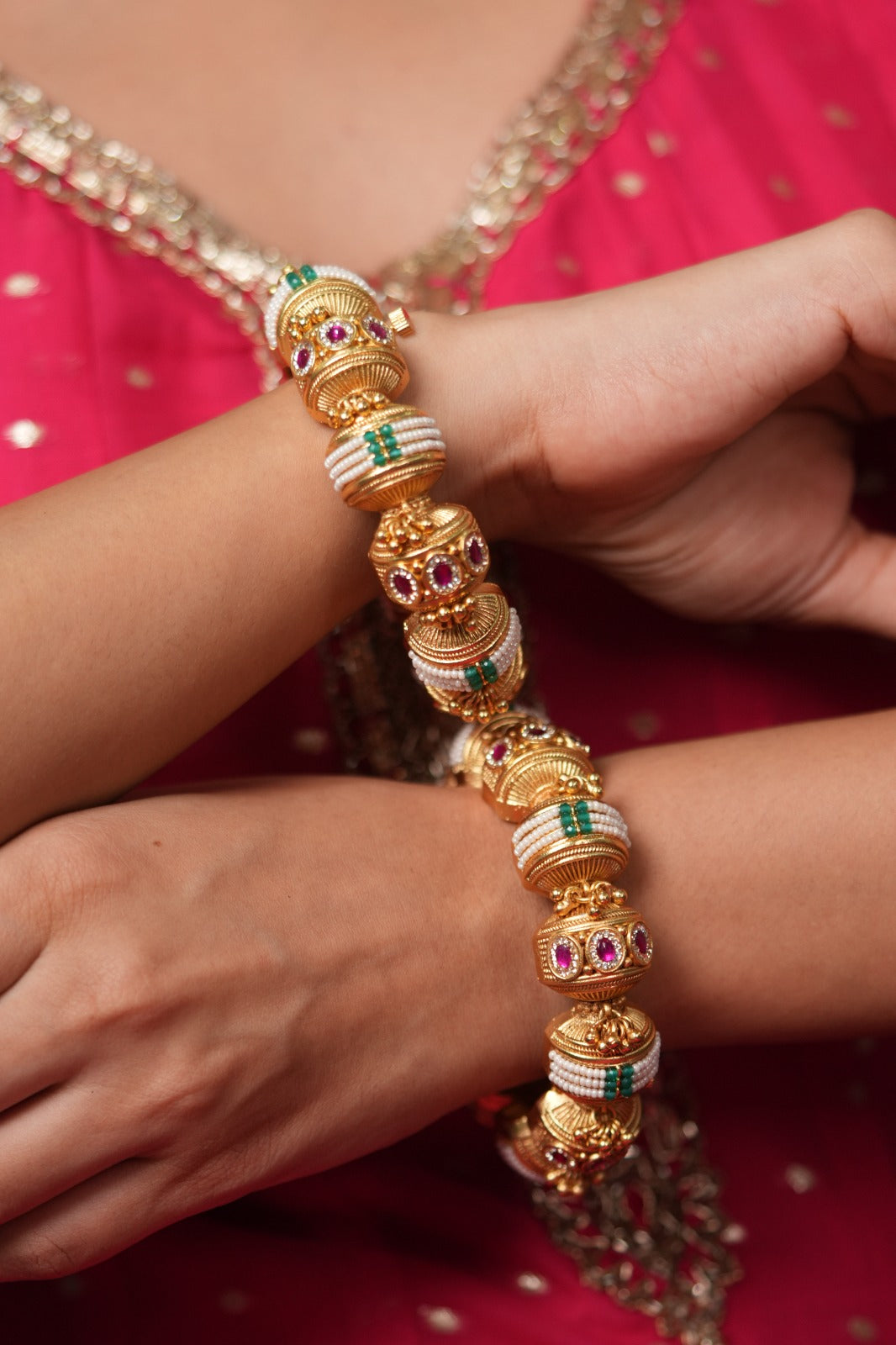 Dhamroo Gold Gokhru Pacheli Style Bangle Kada | Sone Pe Suhaga
