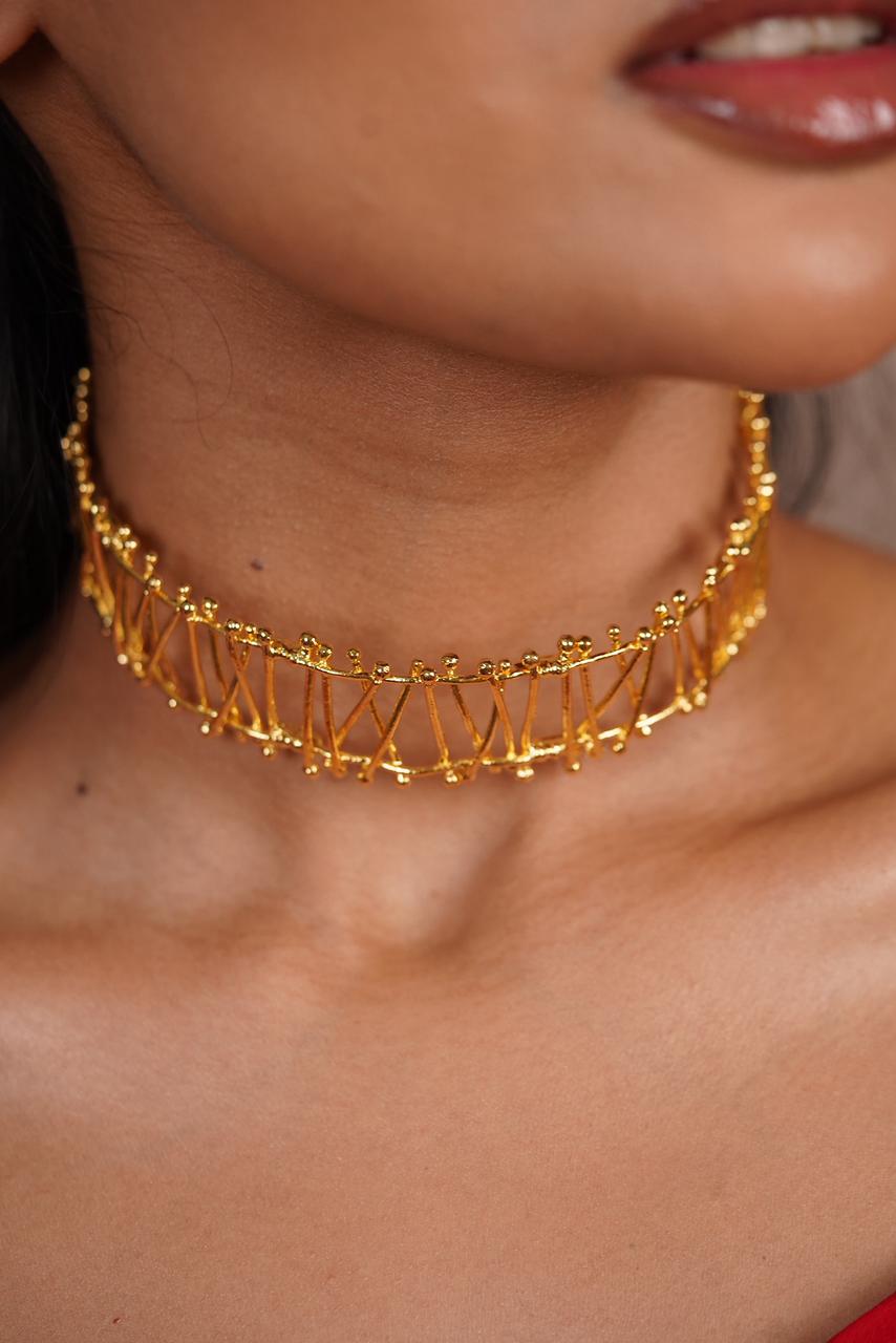Roman Tweed Gold Flexi Western Choker