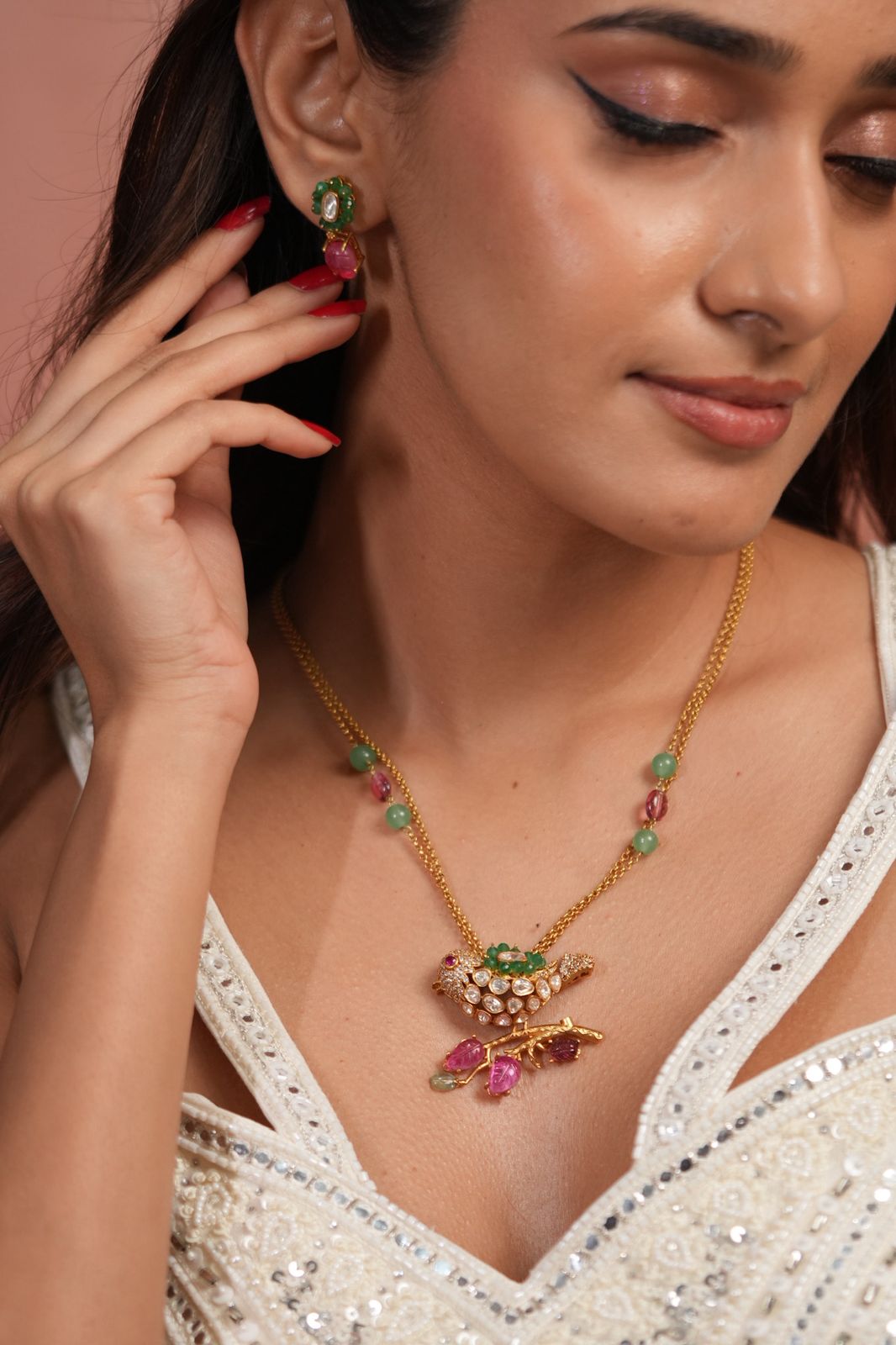 Dali Pe Chidiya Rich Moissanite Pastel Pendant Set